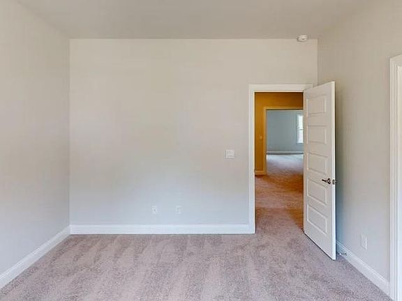 5th image of 3024 Fairway Dr