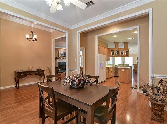 3rd image of 1010 Brook Arbor Dr