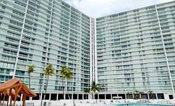 3rd image of 300 Bayview Dr #Penthouse 05