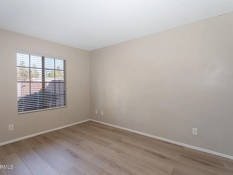10930 E Hope Dr — Photo 12