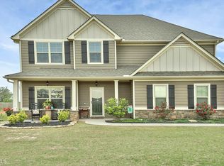 56 Rock House Rdg, Senoia, GA 30276