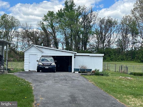 3rd image of 2091 Old Chapel Rd