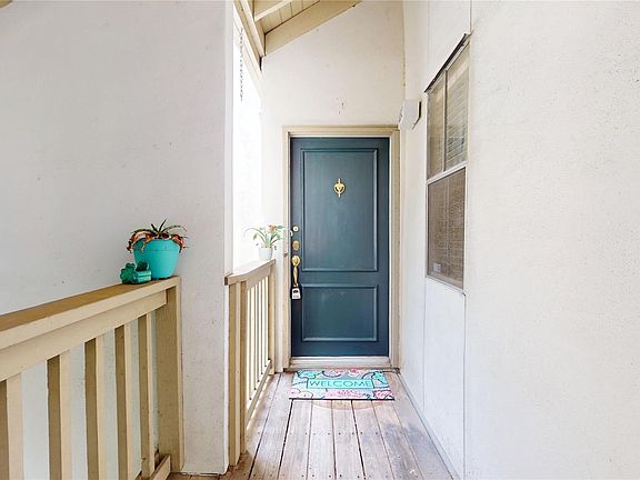 4th image of 2100 Tanglewilde St APT 482