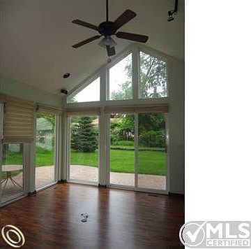 Great Room w/ Doorwalls