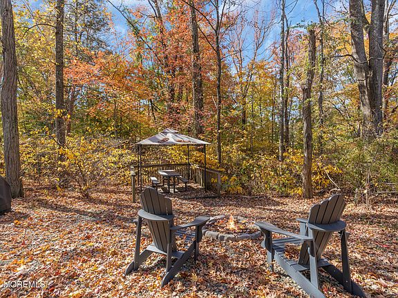 11th image of 724 Monmouth Road #40