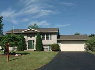 2504 Pointe Rd, Weston, WI 54476