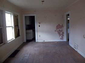 5th image of 5004 Olive St