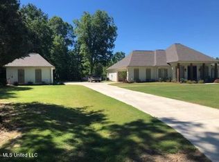 237 Allenwood Dr, Canton, MS 39046