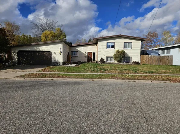 65 Evergreen Dr, Kincheloe, MI 49788