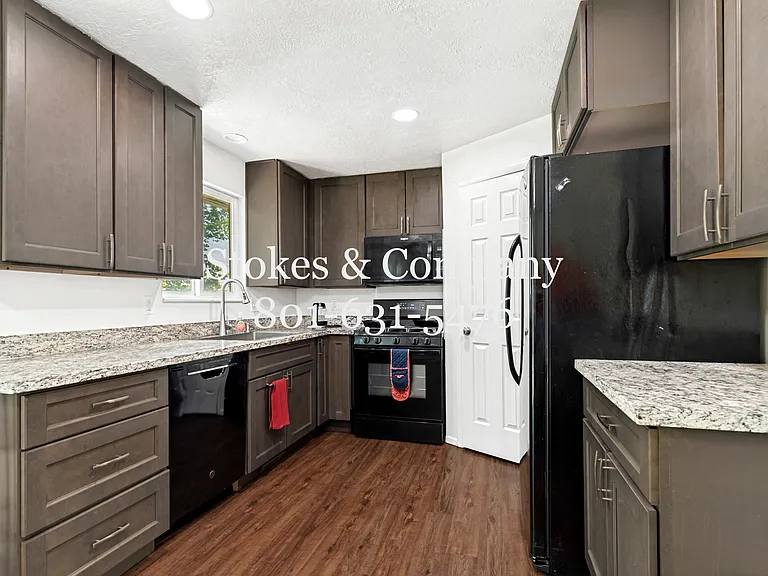 1639 N 1600 W — Photo 8