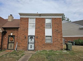 6374 Hunters Place Dr, Memphis, TN 38115