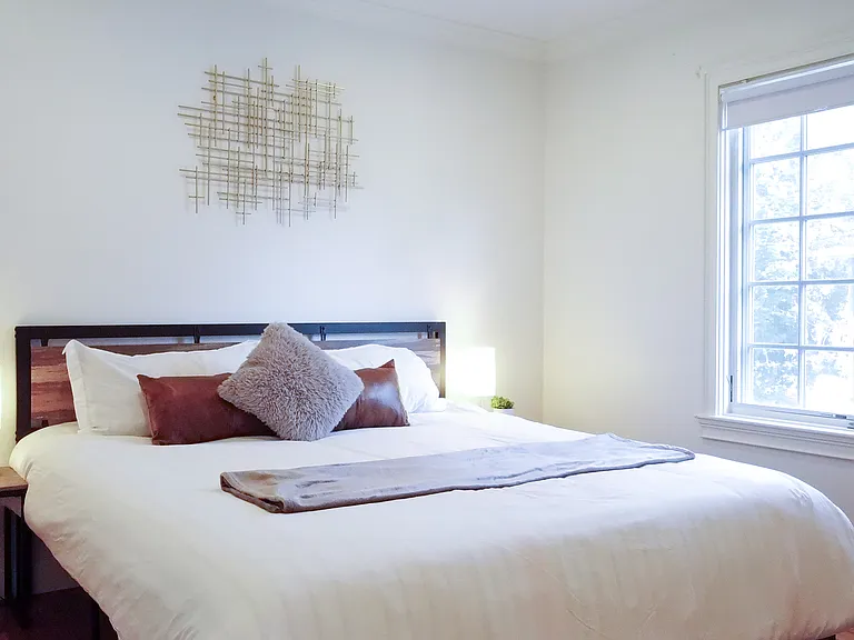 87 Stephen St #1C — Photo 70