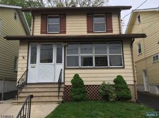 32 Oak St, Belleville, NJ 07109