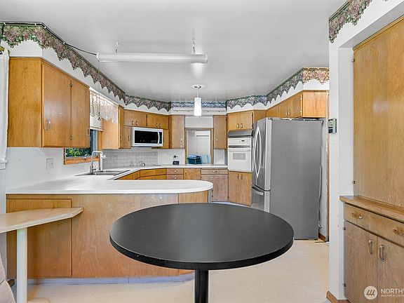 4th image of 3138 Alderwood
