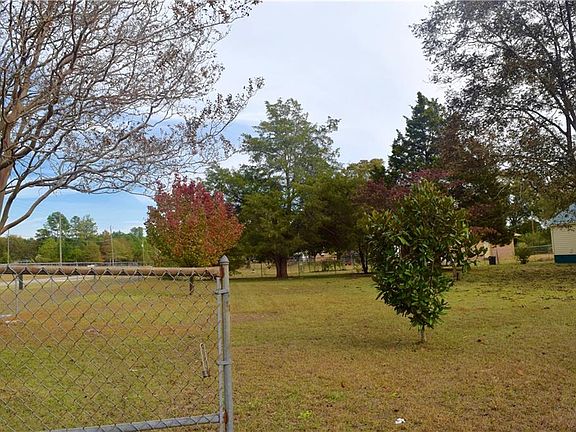4th image of 324 Lee Rd