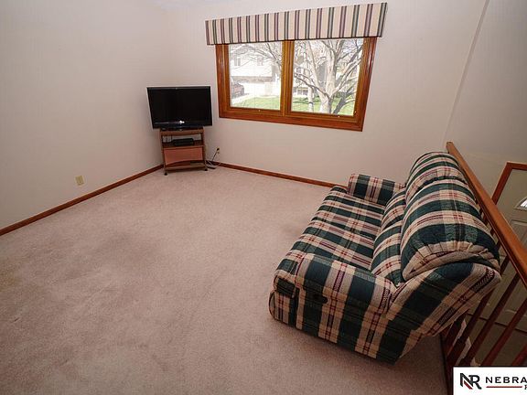 4th image of 8123 S 154th St