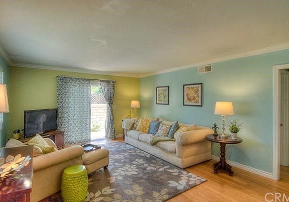 Step inside and feel the stresses melt away- relaxing seaside paint scheme and bamboo floors add tha