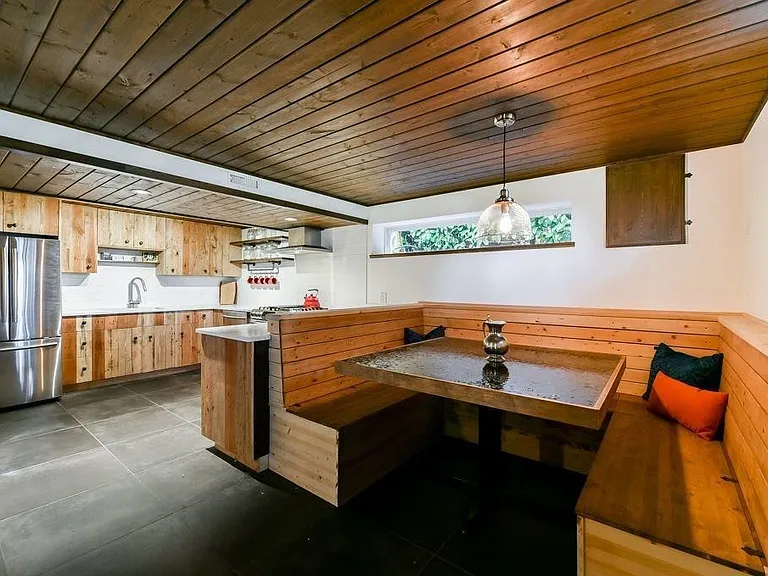 9686 Princess Dr #LOWER — Photo 4