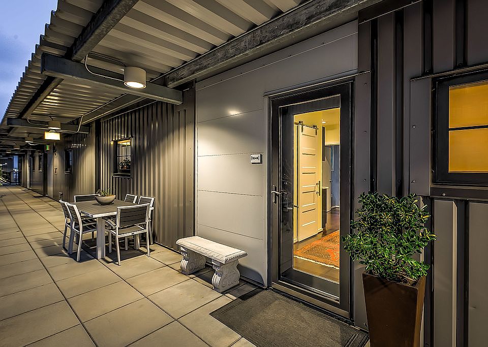 Welcome to Sky Town #1048