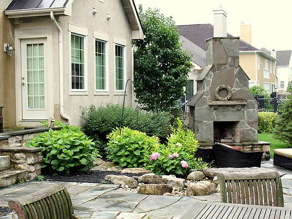 3rd image of 8175 Winchcombe Dr