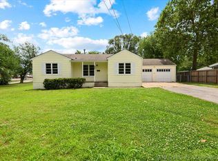3717 Redbud Ln, Bartlesville, OK 74006