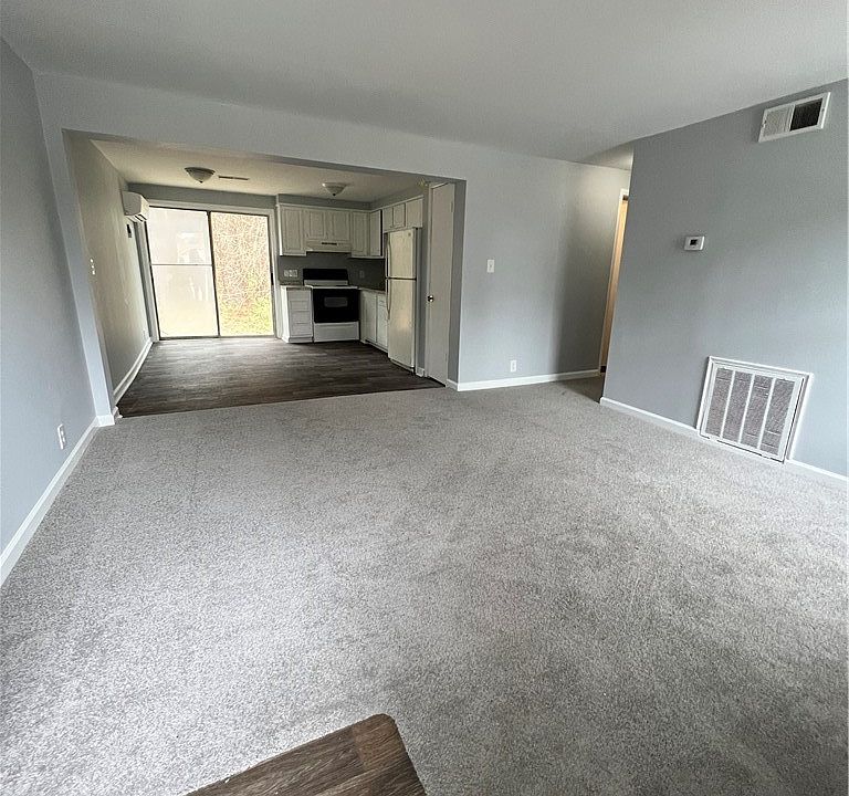 1st image of 622 Dashland Dr #B