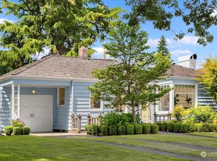 2279 Viewmont Way W, Seattle, WA 98199