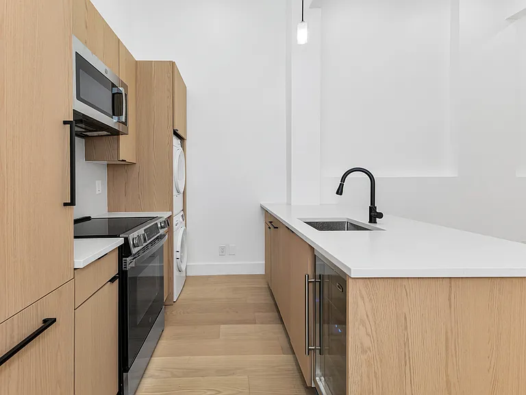 19 Saint Marks Pl #3J — Photo 4