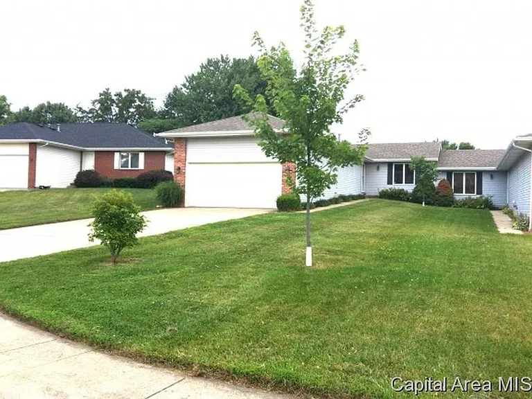4044 Oak Ln — Photo 10