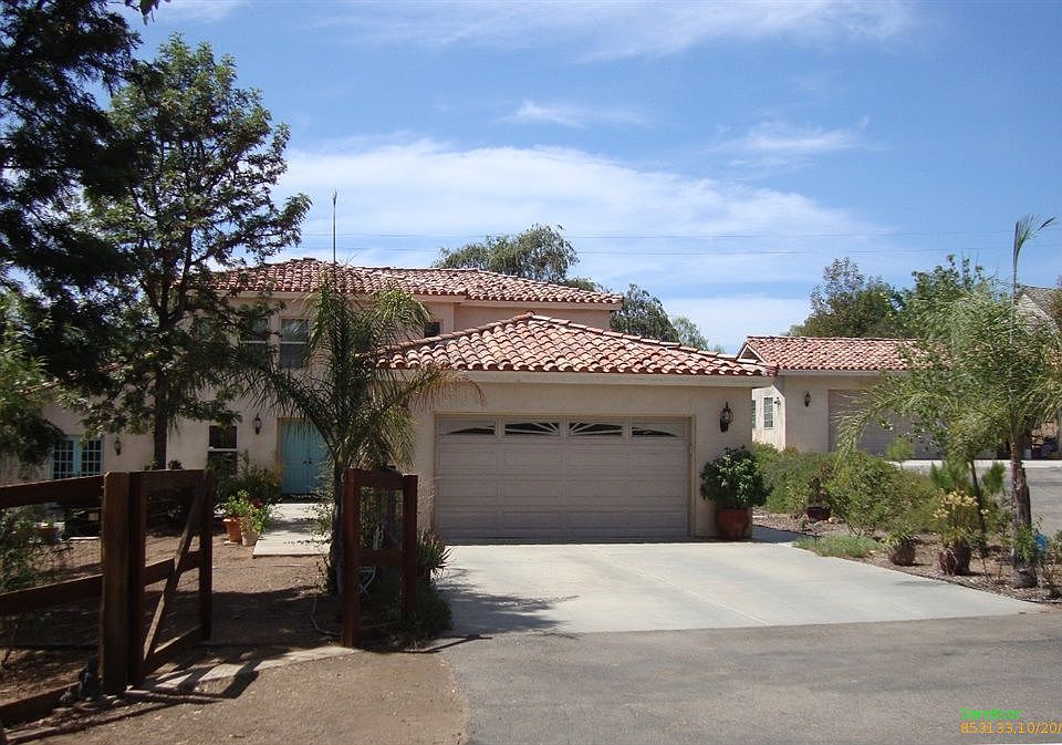 1st image of 2009-11 Olive St