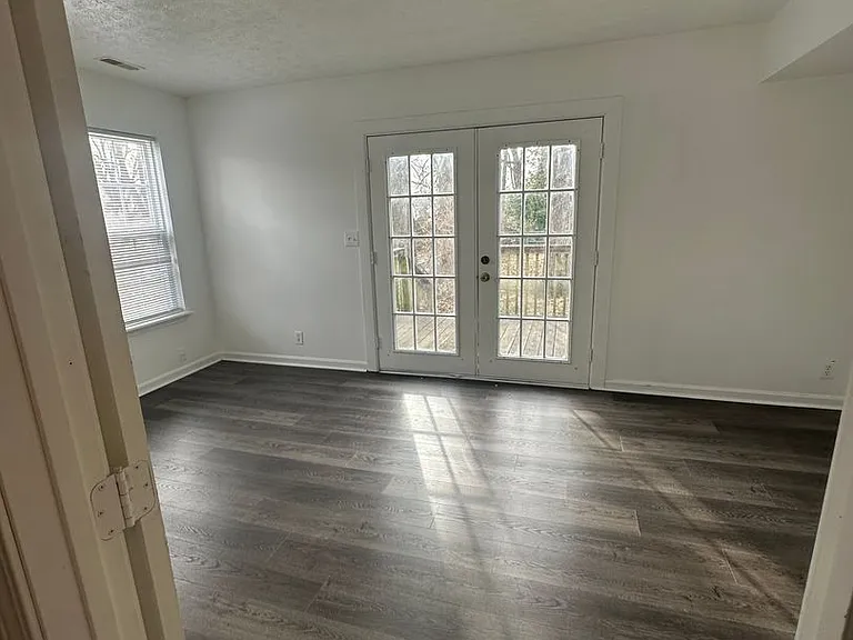 4220 Sunset Ave — Photo 17