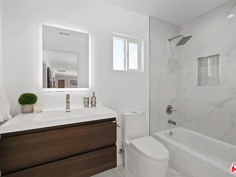 521 N Lamer St — Photo 21