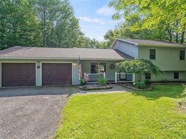 44 Maplewood Rd, West Monroe, NY 13167