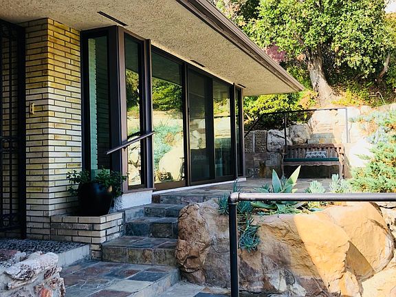 5th image of 3264 Palmer Dr