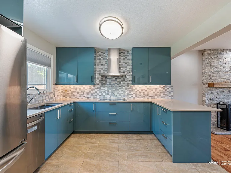 3661 Slopeview Dr — Photo 15