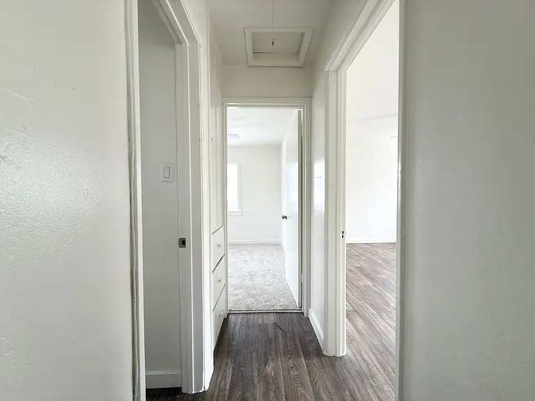Single Level Cottage Near Downtown! — Photo 1