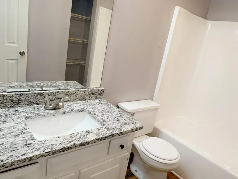 103 Ashton Pl — Photo 5