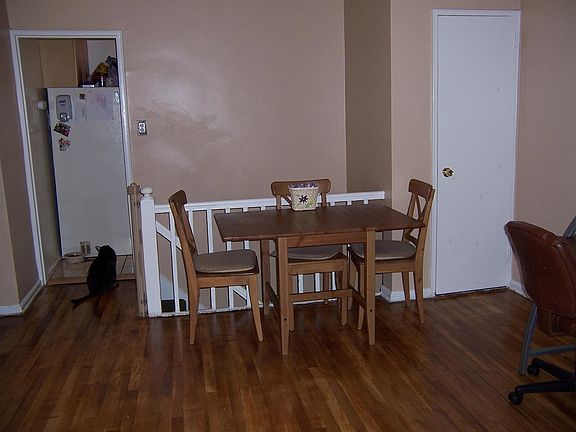 3rd image of 22039 75th Ave
