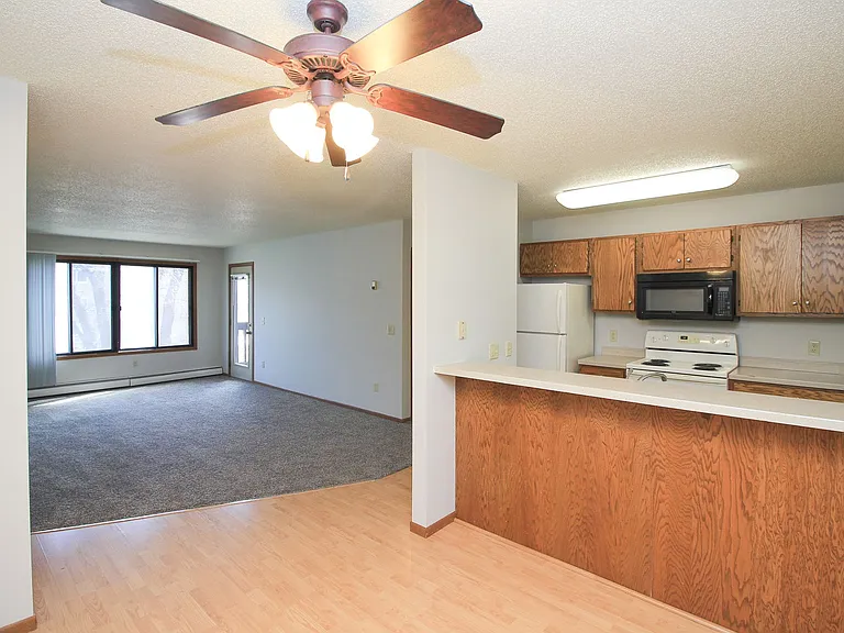 Terrace Hills Apartments — Photo 9