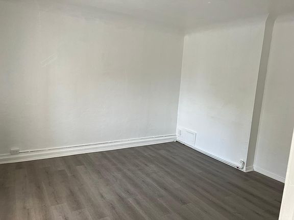 5th image of 531 S Berendo St #12