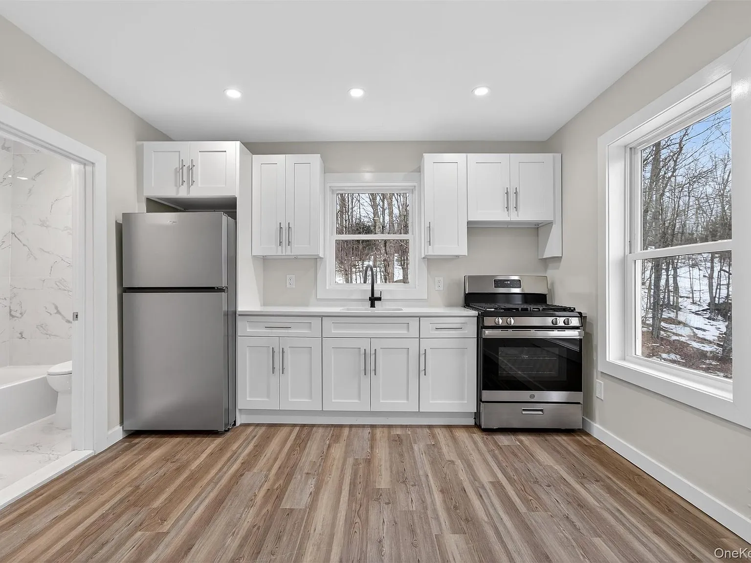 2 bed, 1.0 bath, 700 sqft, $1,400 — Photo 3