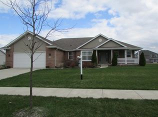 8285 Osage Dr, Saint John, IN 46373