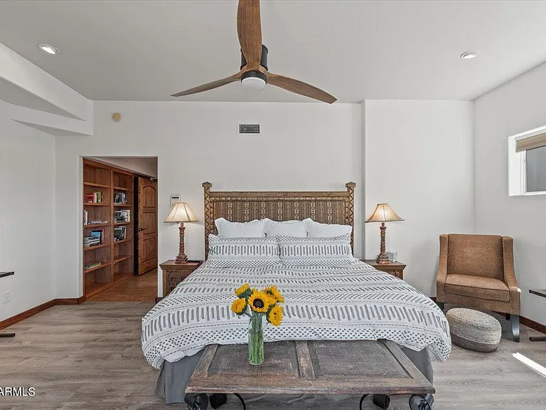 1816 E Eagle Claw Dr — Photo 11