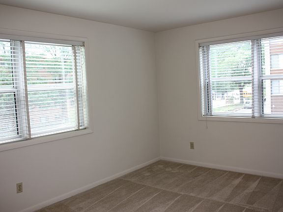 4th image of 4385 Lee Hwy #10