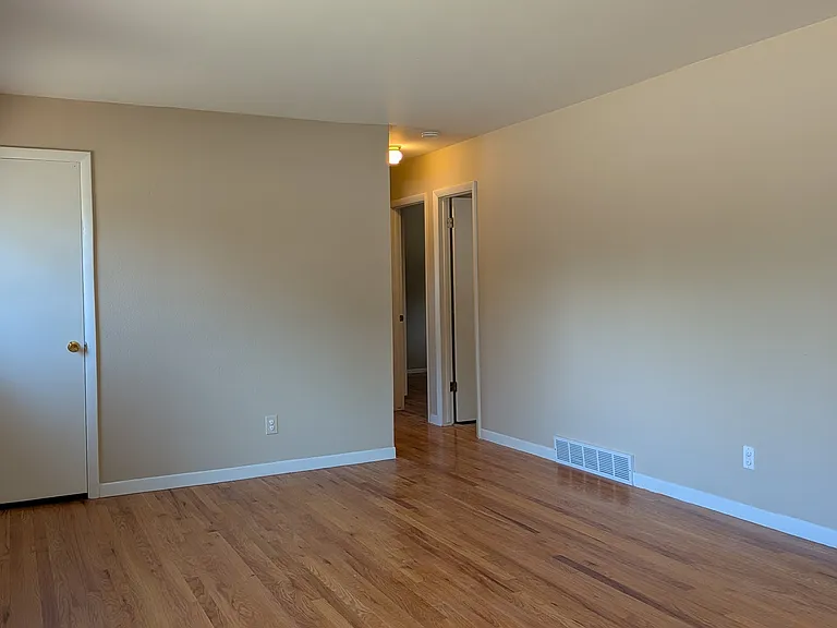 4050 Hollow Rd — Photo 41