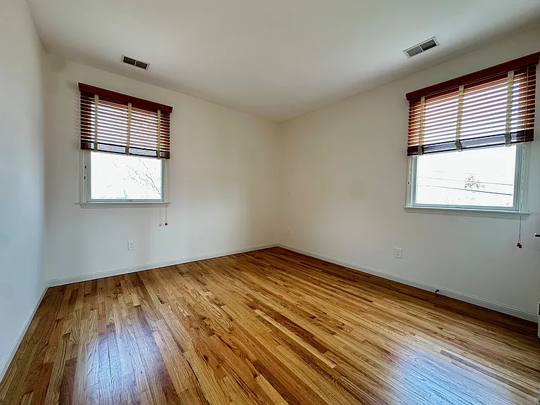 865 Arnold Ave — Photo 9