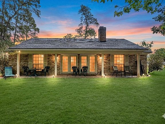 2nd image of 635 Chapel Hill Dr