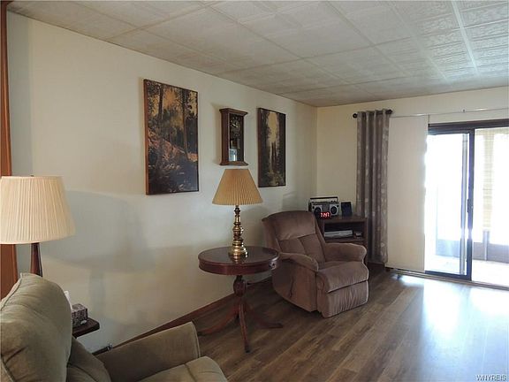 5th image of 53 Boll St