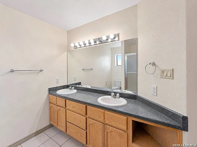 2140 Romel St — Photo 11
