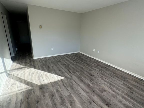 2nd image of 59 Gloria Ave